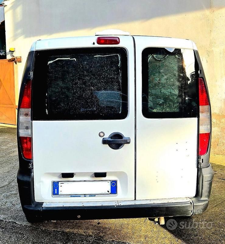 Usata Fiat Doblò 63 CV (46 kW) 2004 Monovolume