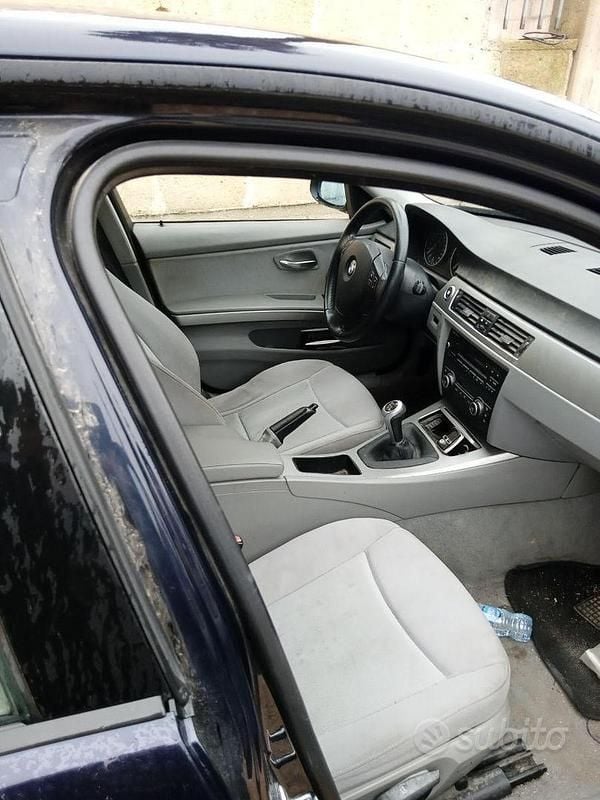 Usata BMW 320 177 CV (130 kW) 2007 Blu Station wagon