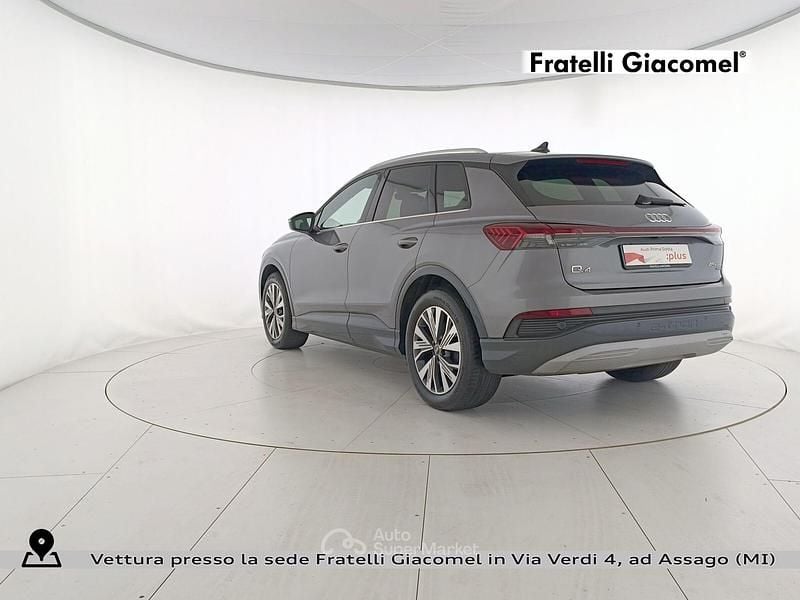 Usata Audi Q4 e-tron Advanced 210 kW (286 CV) 2022 Grigio tifone metallizzato SUV