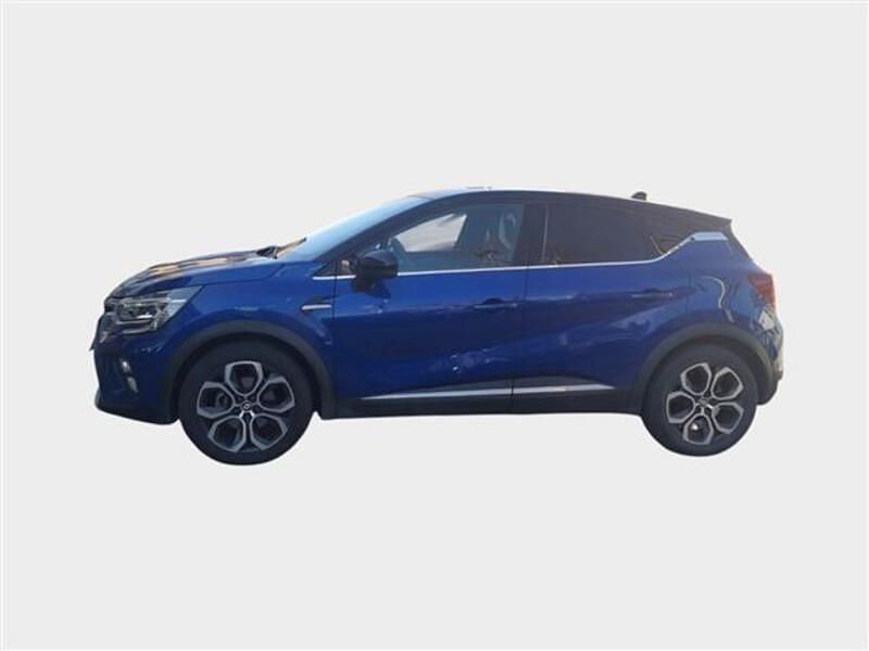 Usata Renault Captur Techno 145 CV (106 kW) 2023 Blu scuro SUV