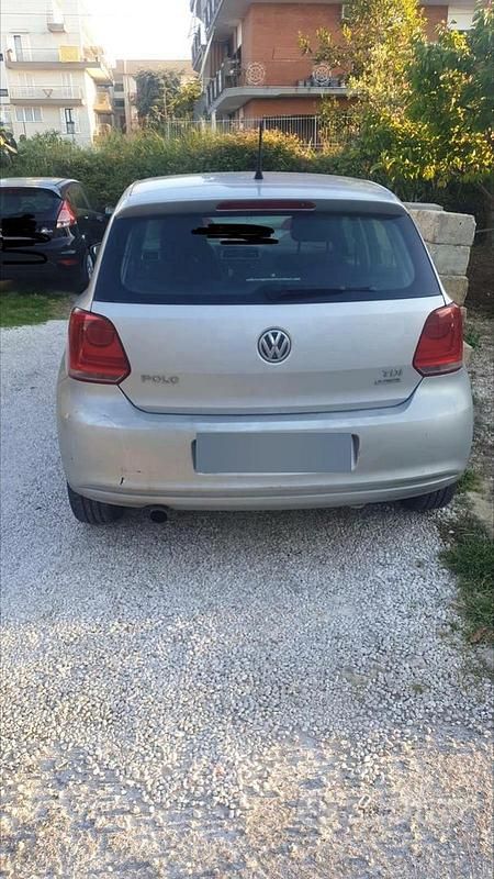 Usata VW Polo 90 CV (66 kW) 2011 Grigio Utilitaria