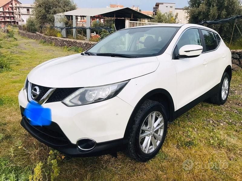 Bianco Usata 2014 Nissan Qashqai Tekna SUV | 10.990 € (Cara) - Immagine 1/4
