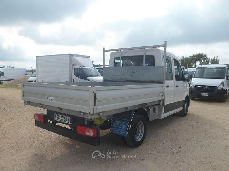 Usata VW Crafter 122 CV (89 kW) 2022 Bianco Furgone