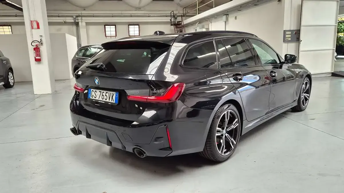 Usata BMW 320 M Sport 184 CV (135 kW) 2024 Nero Station wagon