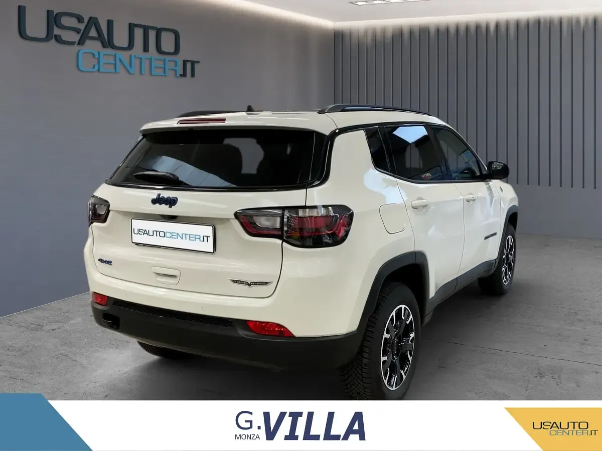 Usata Jeep Compass Trailhawk 240 CV (176 kW) 2023 Nero SUV
