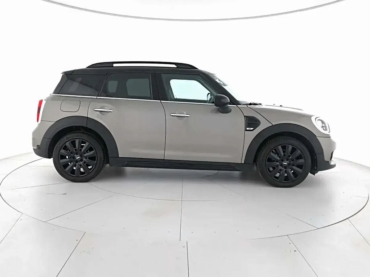 Usata Mini Cooper D Countryman Hype 150 CV (110 kW) 2018 Melting silver SUV