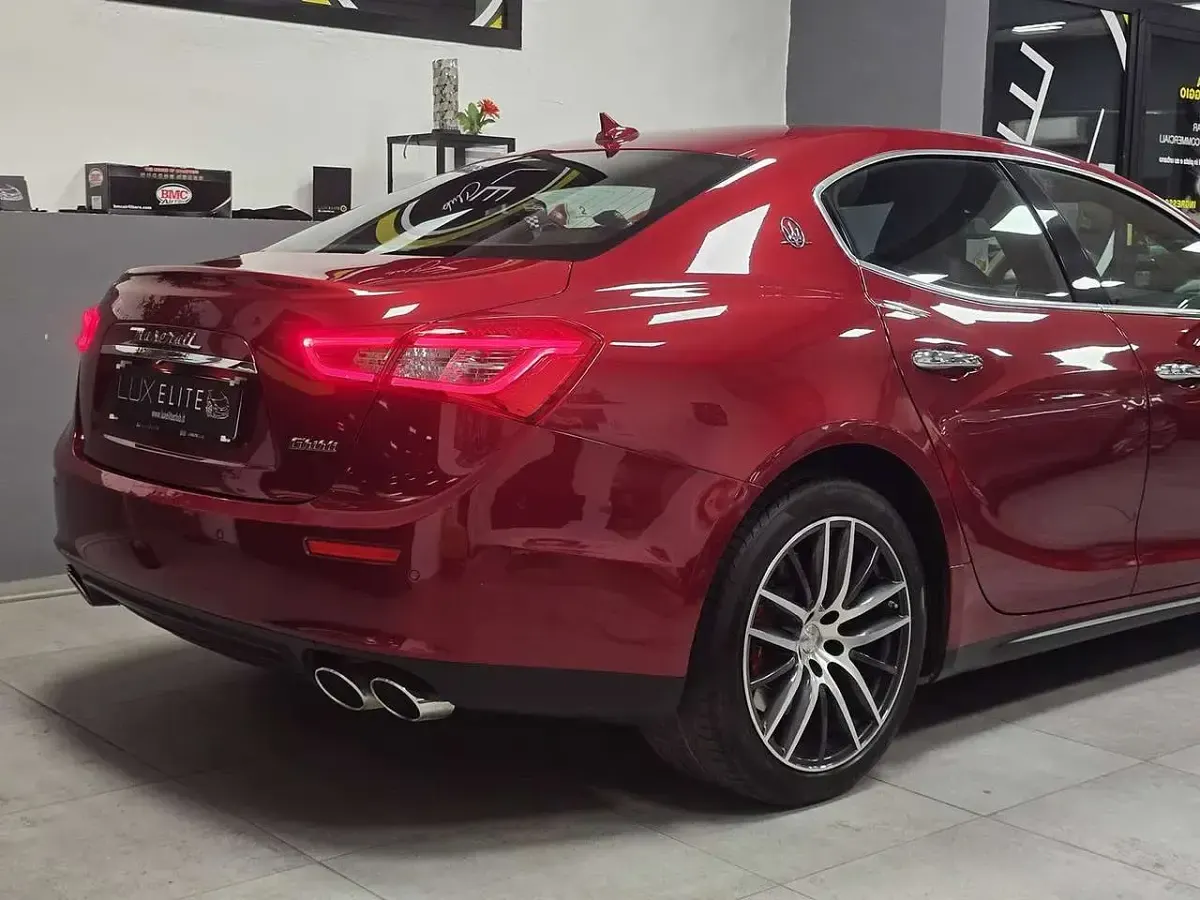 Usata Maserati Ghibli GranLusso 275 CV (202 kW) 2017 Rosso energia Berlina