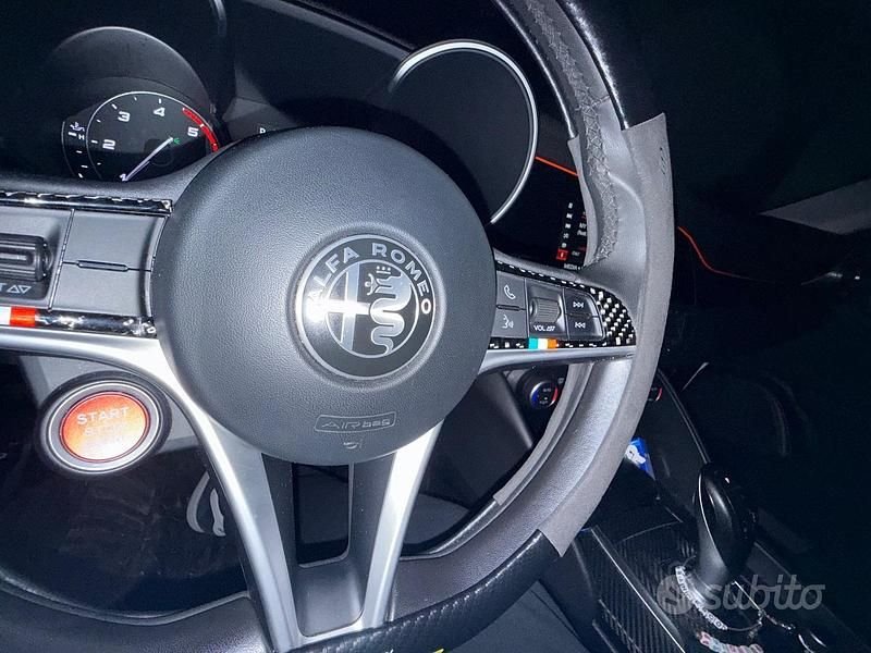 Usata Alfa Romeo Giulia 150 CV (110 kW) 2018 Bianco Berlina