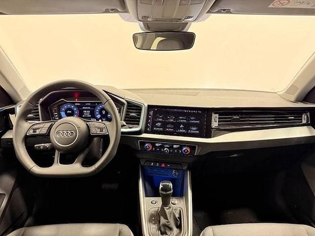 Nuova Audi A1 Ambiente 116 CV (85 kW) 2025 Rosso progressivo metallizzato Utilitaria