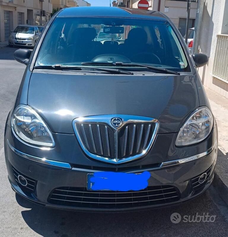 Usata Lancia Musa 2010 Grigio Monovolume