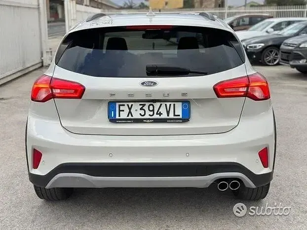 Usata Ford Focus Active 120 CV (88 kW) 2019 Bianco Berlina