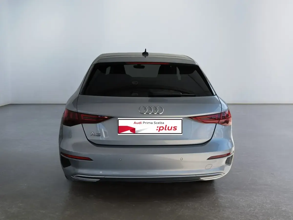 Usata Audi A3 Sportback Advanced 150 CV (110 kW) 2022 Argento Utilitaria