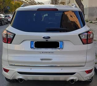 Usata Ford Kuga Vignale 150 CV (110 kW) 2018 Bianco SUV