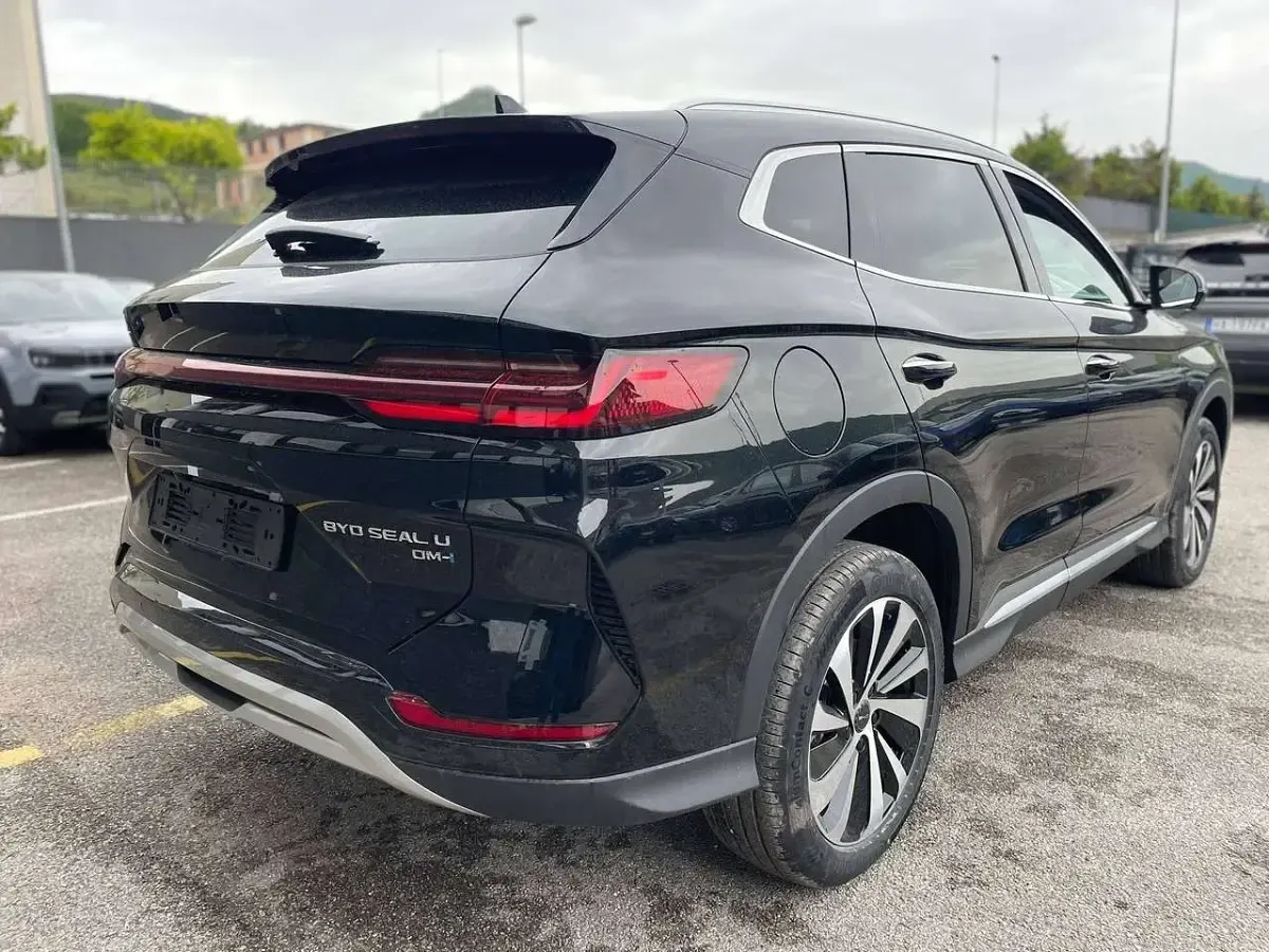 Nuova BYD Seal U Boost 218 CV (160 kW) 2026 Nero SUV