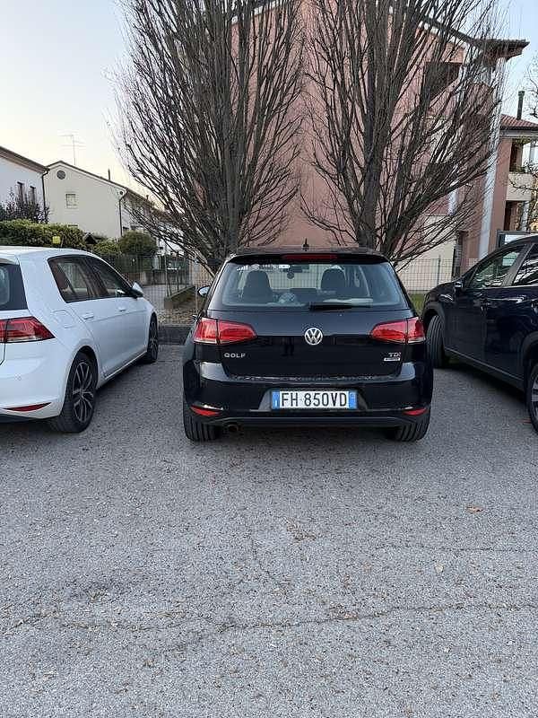 Usata VW Golf VII Highline 110 CV (80 kW) 2017 Berlina