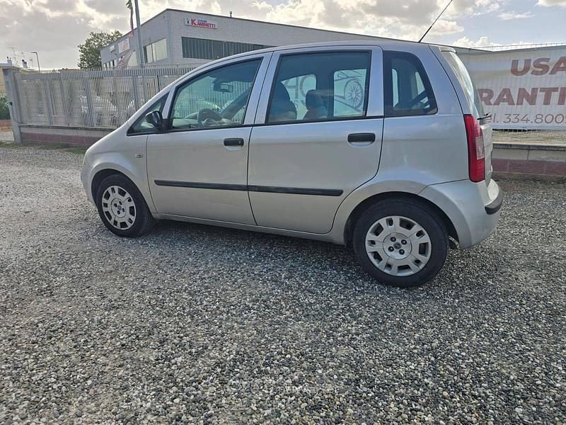 Usata Fiat Idea 80 CV (58 kW) 2005 Gray Monovolume