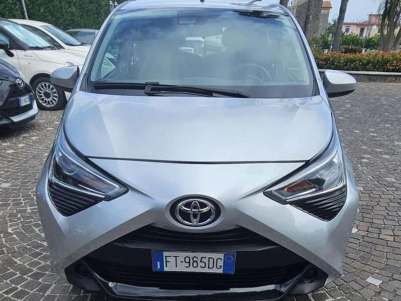 Usata Toyota Aygo X-cite 72 CV (52 kW) 2018 Grigio Utilitaria
