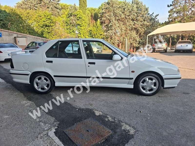 Usata Renault 19 135 CV (99 kW) 1993 Blanc glacier (389) Berlina