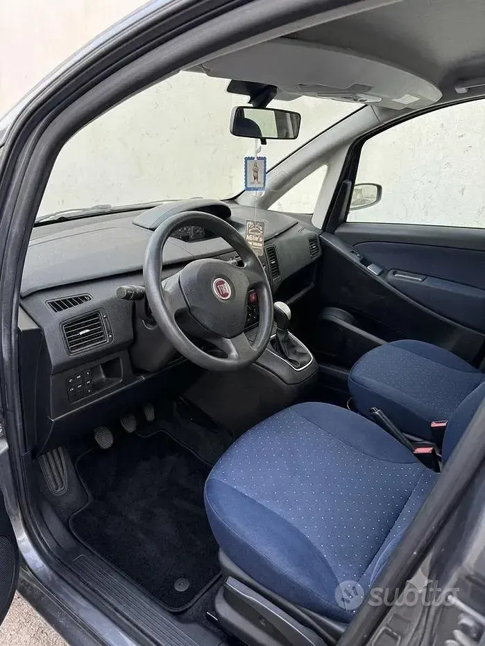 Usata Fiat Idea 69 CV (50 kW) 2006 Grigio Monovolume
