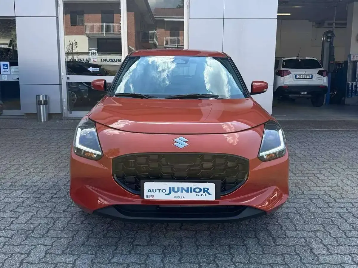 Nuova Suzuki Swift 82 CV (60 kW) 2026 Arancione Utilitaria
