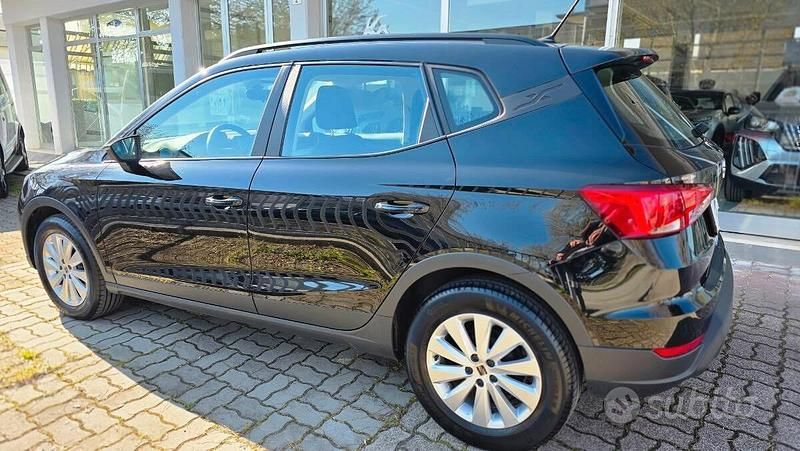 Usado Seat Arona Style 95 CV (69 kW) 2024 Negro SUV