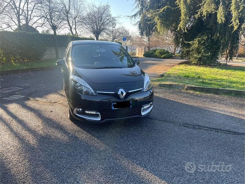 Nero Usata 2013 Renault Scénic III Monovolume | 3250 € (Super prezzo) - Immagine 1/4