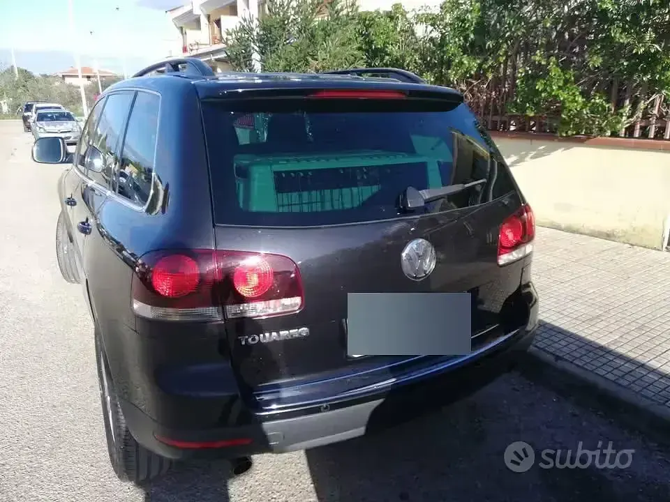 Usata VW Touareg 174 CV (127 kW) 2009 Nero SUV