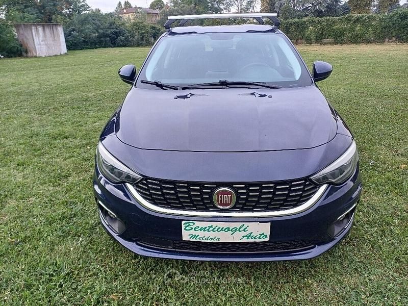 Usata Fiat Tipo Lounge 120 CV (88 kW) 2016 Blu Berlina