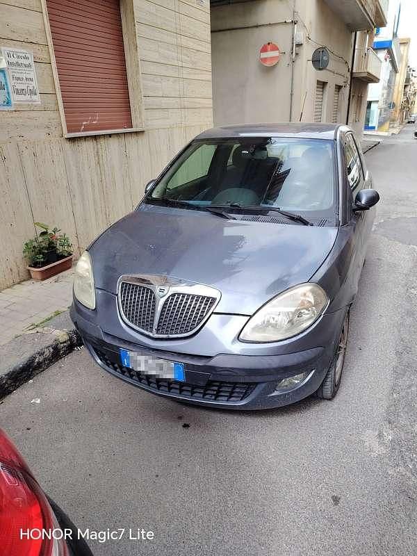 Usata Lancia Ypsilon 60 CV (44 kW) 2006 Utilitaria