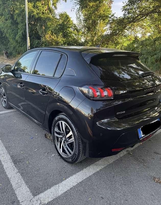 Usata Peugeot 208 Allure 101 CV (74 kW) 2021 Nero Utilitaria