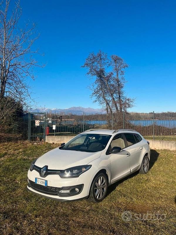 Bianco Usata 2016 Renault Mégane GrandTour Station wagon | 3200 € (Super prezzo) - Immagine 1/4