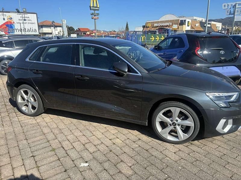 Usata Audi A3 S-Line 110 CV (80 kW) 2022 Grigio Berlina