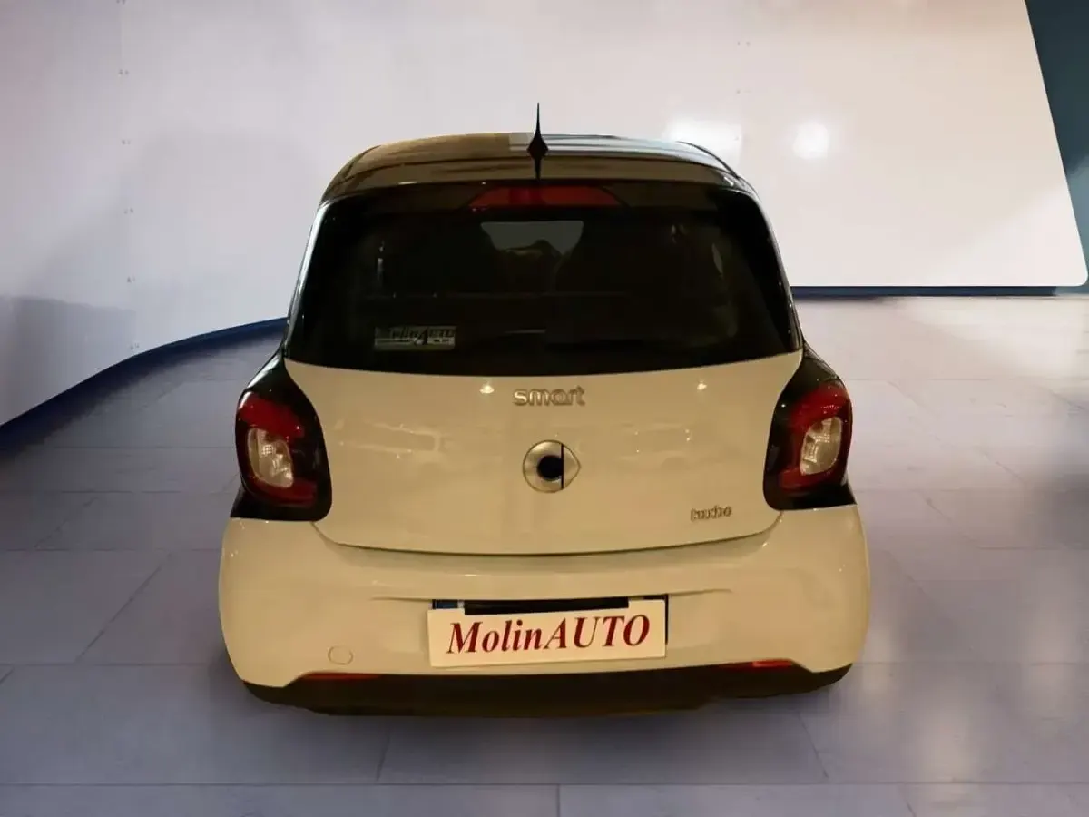 Usata Smart ForFour Superpassion 90 CV (66 kW) 2018 Bianco Utilitaria