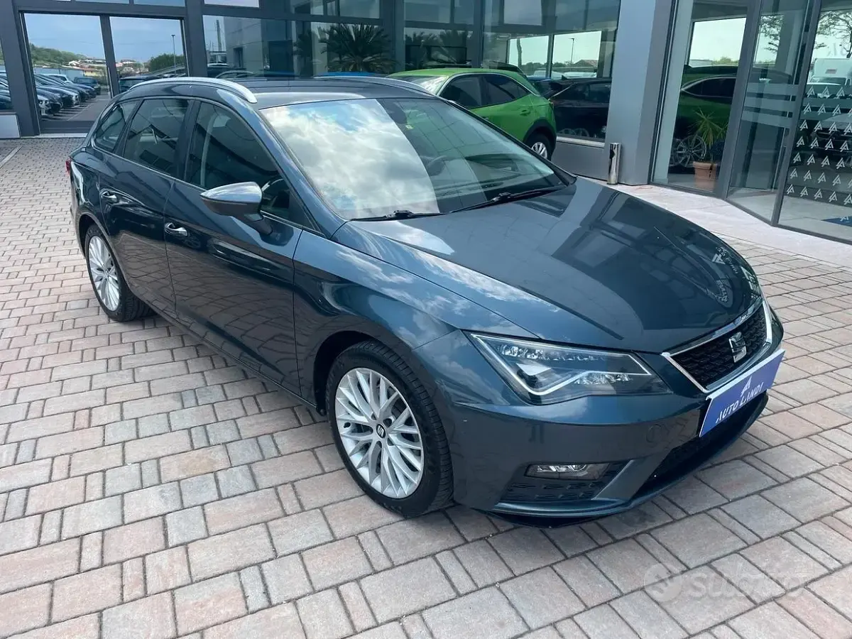 Usata Seat Leon ST Business 131 CV (96 kW) 2019 Bluazzurro Station wagon
