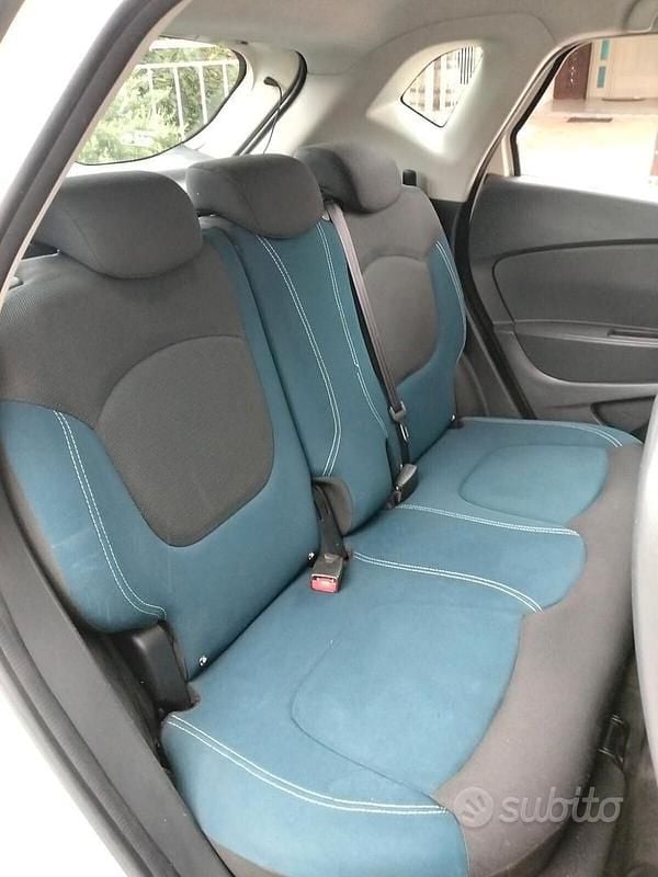 Usata Renault Captur 90 CV (66 kW) 2013 Bianco SUV