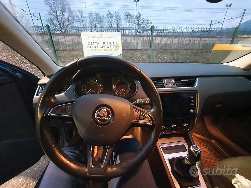 Usata Skoda Octavia 110 CV (80 kW) 2017 Grigio Station wagon