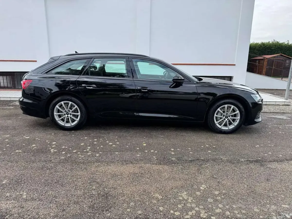 Usata Audi A6 Business 163 CV (119 kW) 2022 Nero Station wagon