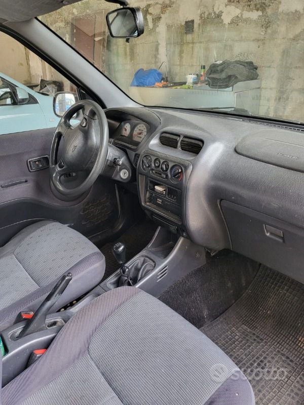 Usata Daihatsu Terios 86 CV (63 kW) 2005 Grigio SUV