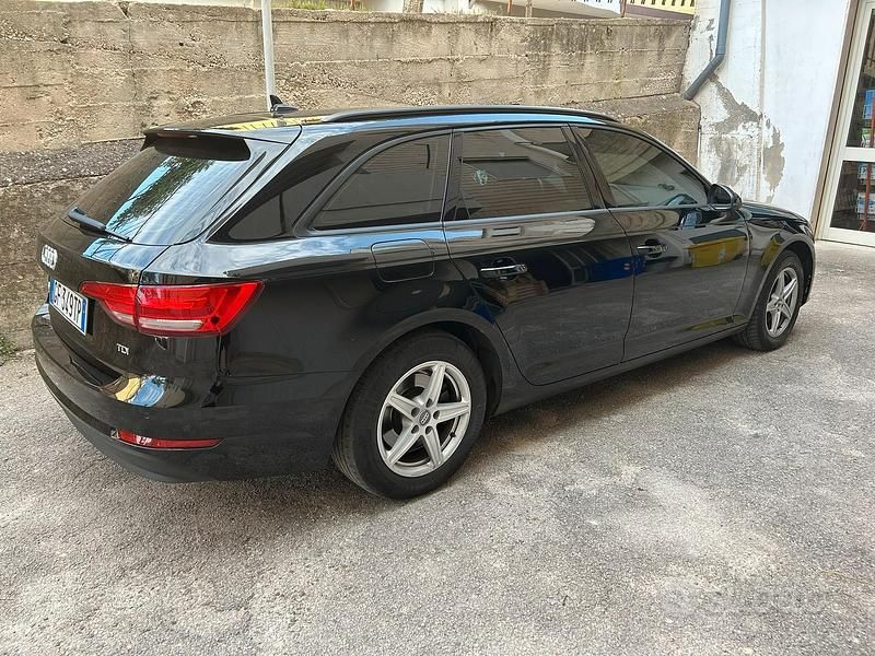 Usata Audi A4 150 CV (110 kW) 2018 Nero Station wagon
