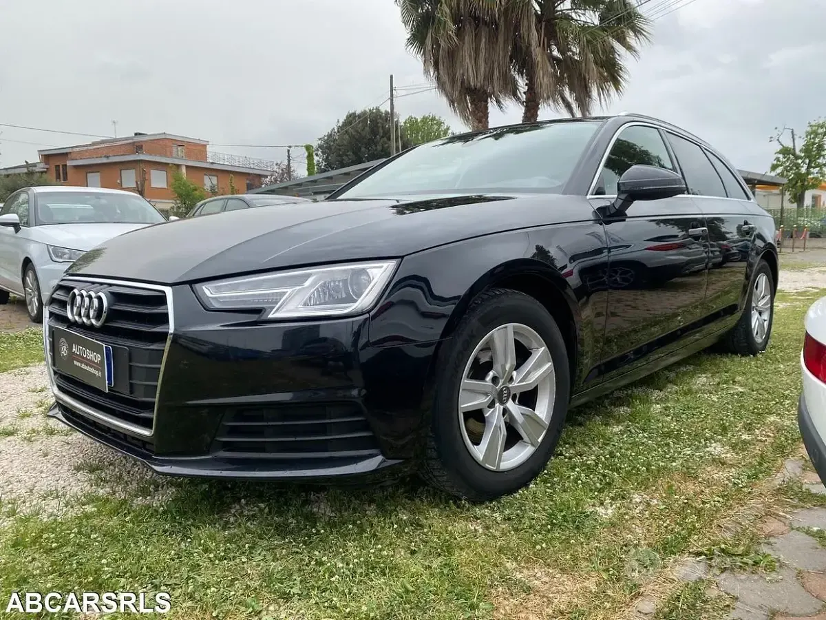 Usata Audi A4 150 CV (110 kW) 2017 Nero Station wagon