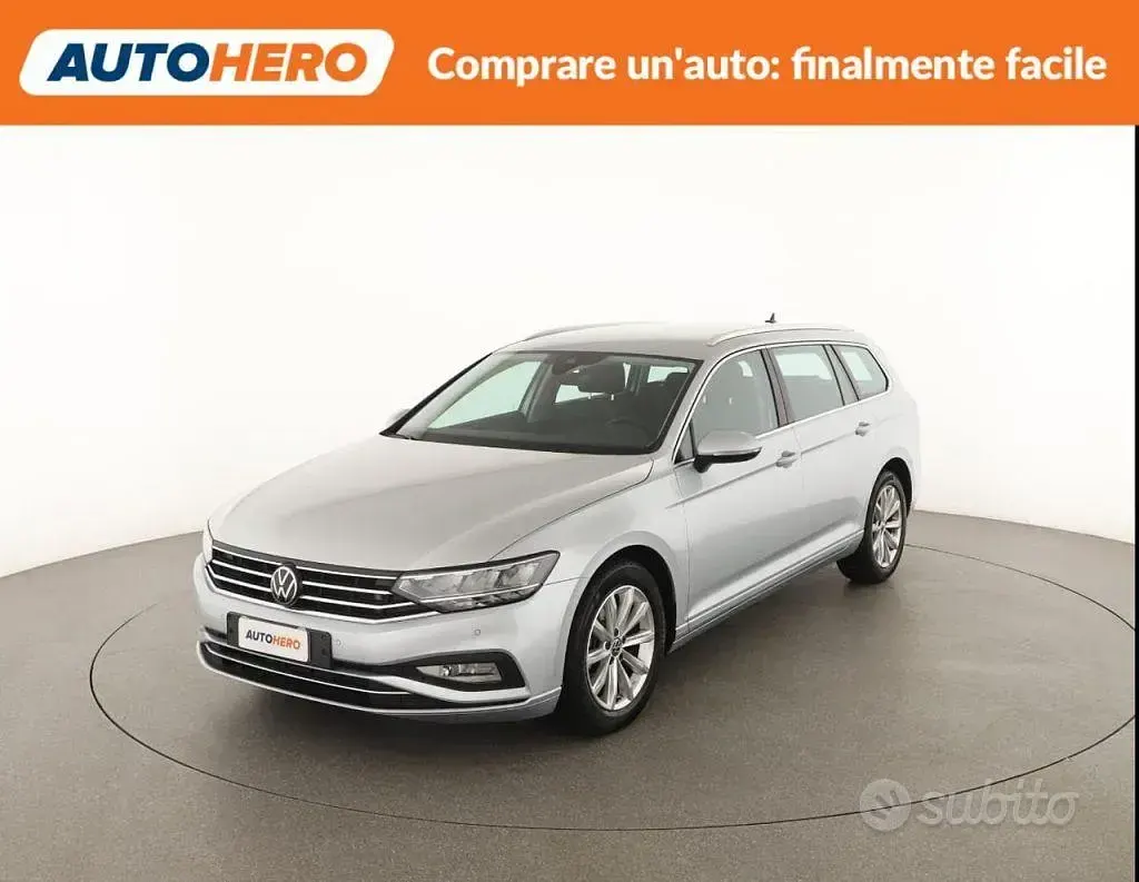 Usata VW Passat 150 CV (110 kW) 2023 Grigio Station wagon