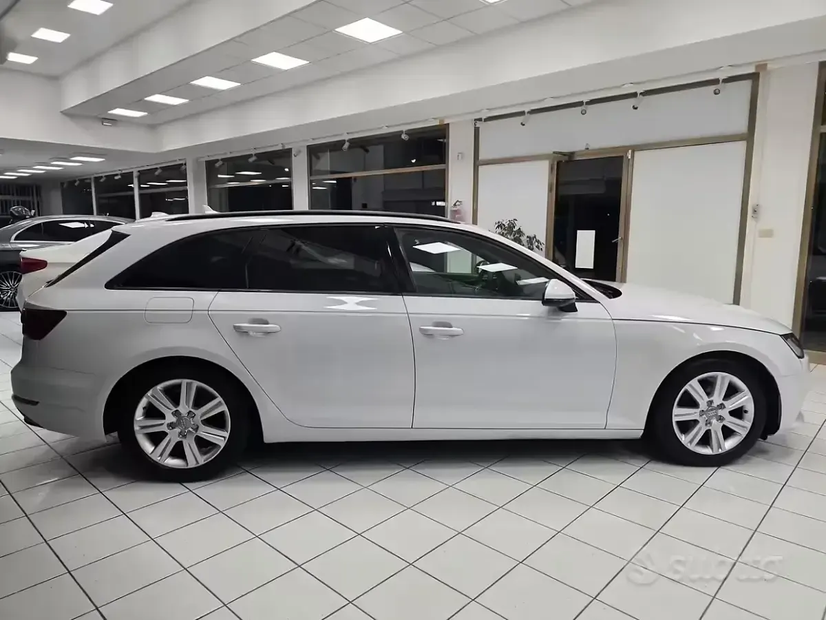 Usata Audi A4 Business 122 CV (89 kW) 2018 Bianco Station wagon