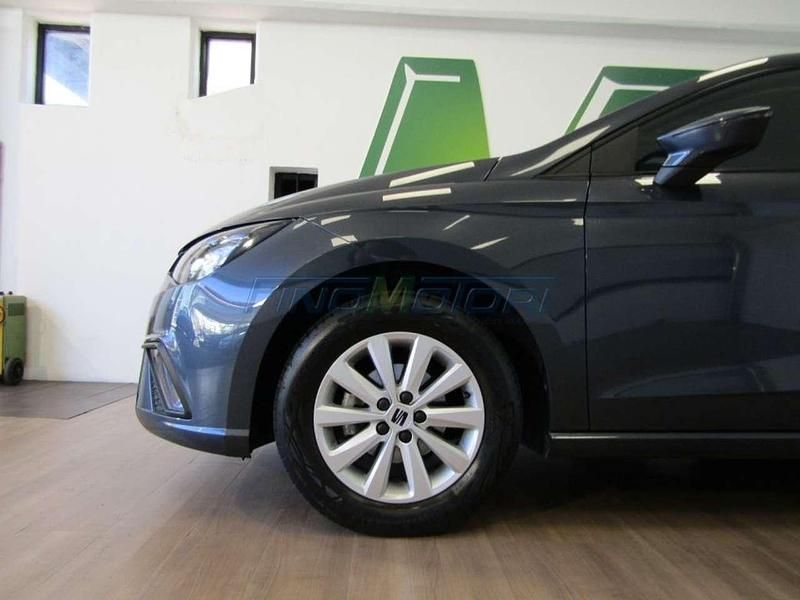 Usata Seat Ibiza Style 95 CV (69 kW) 2023 Grigio scuro Berlina