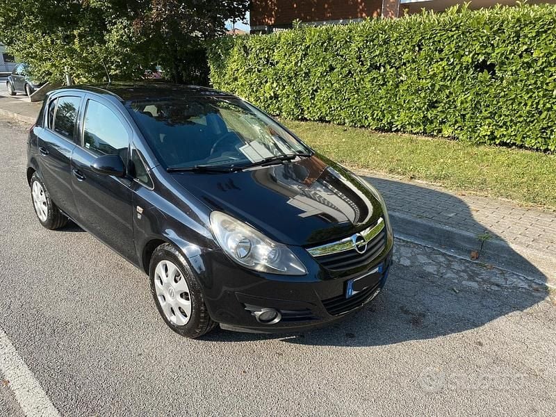 Usata Opel Corsa Club 85 CV (62 kW) 2011 Nero Berlina