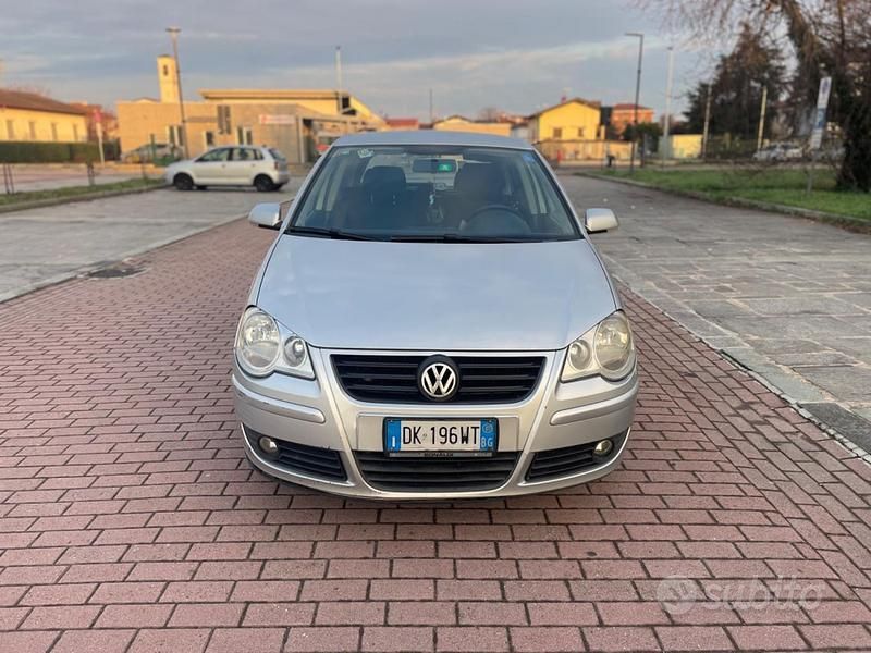 Usata VW Polo Comfortline 69 CV (50 kW) 2007 Bianco Utilitaria