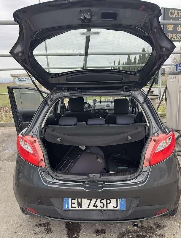 Usata Mazda 2 75 CV (55 kW) 2014 Berlina
