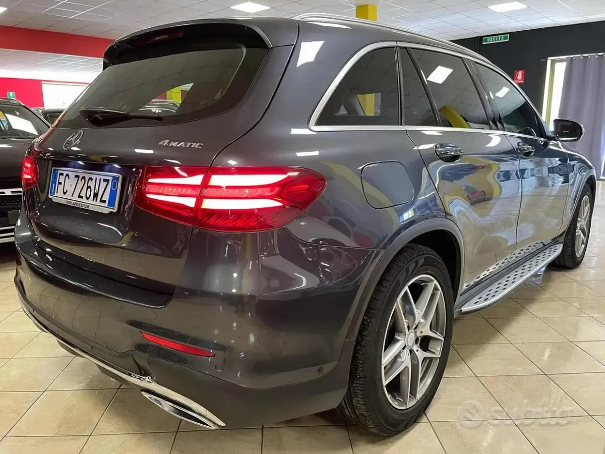 Usata Mercedes GLC250 204 CV (150 kW) 2016 Grigio SUV