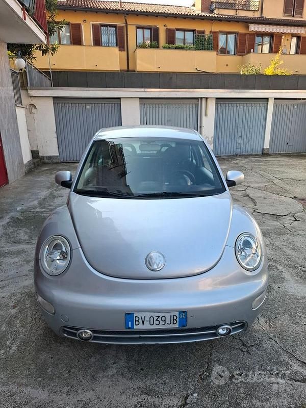 Usata VW New Beetle 2002 Grigio Utilitaria