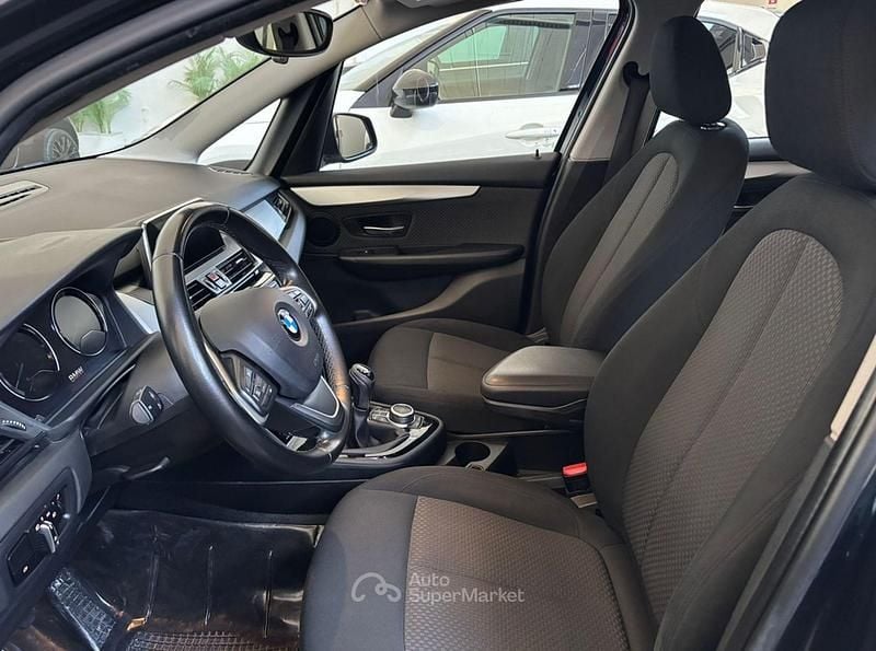Usata BMW 216 Advantage 117 CV (86 kW) 2019 Gray Station wagon