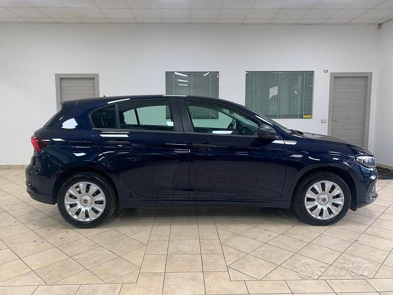 Usata Fiat Tipo Business 101 CV (74 kW) 2021 Blu/azzurro Berlina